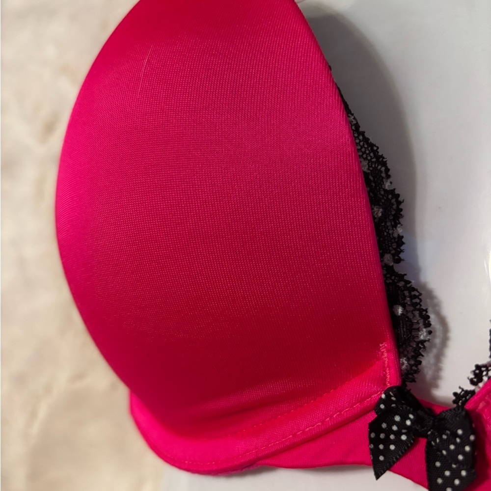 Victoria's Secret Pink Bra with Underwire Support-NWT - Picture 5 of 5